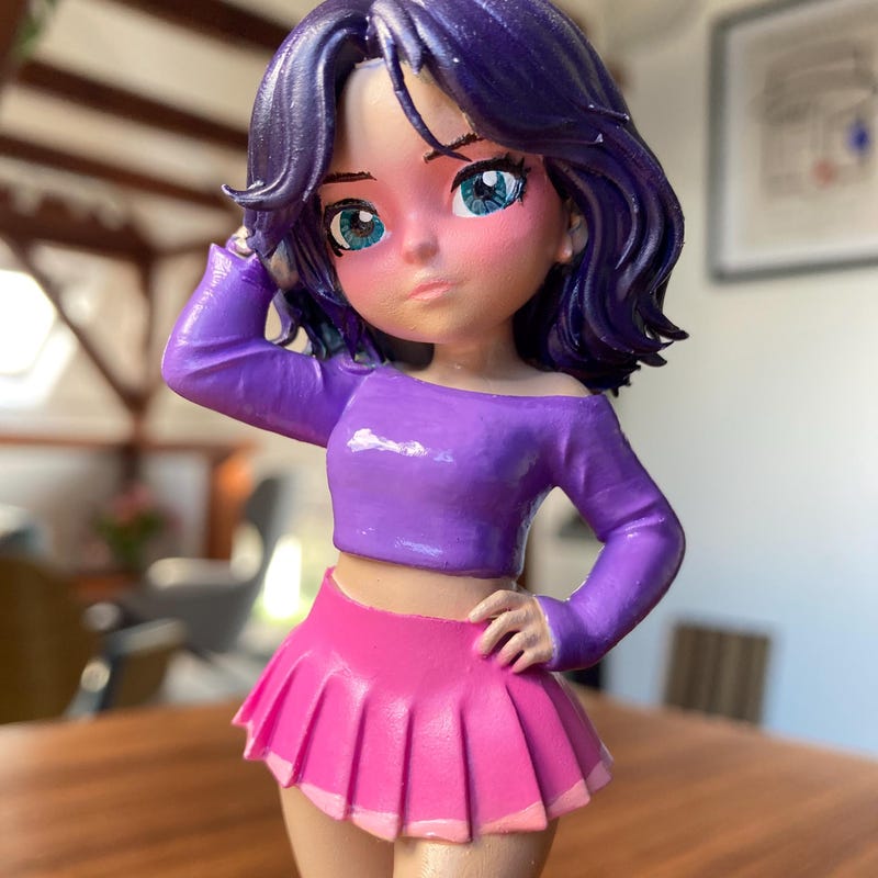 Ręcznie malowana figurka chibi z żywicy